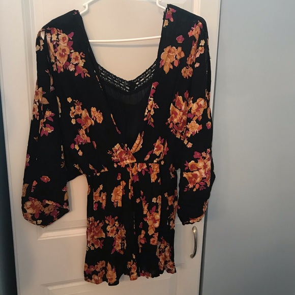 Floral romper! - Picture 3 of 6
